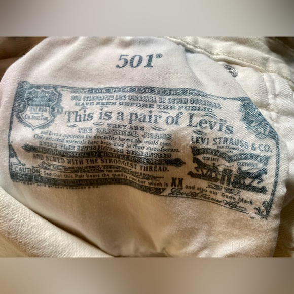 NEW LEVI’S White And Watercolor Pink/Blue/Purple 501® Jean Shorts Size W29 - Picture 12 of 15